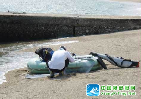 看日本钓鱼爱好者如何保护橡皮艇